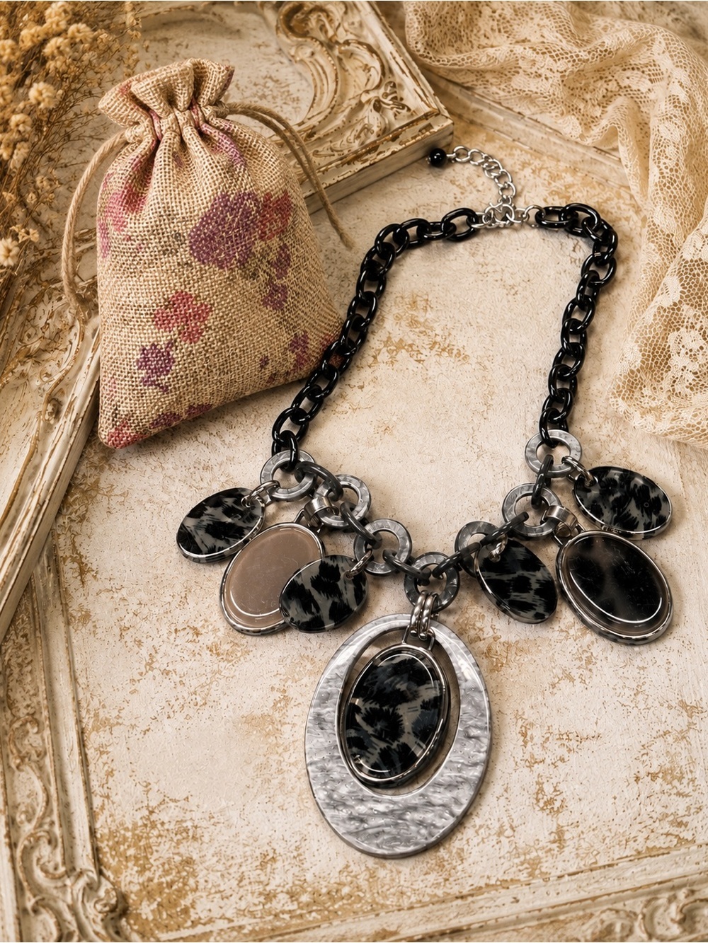 Black Gray Resin Statement Necklace 20” Chunky Chain Oval Pendant Fashion